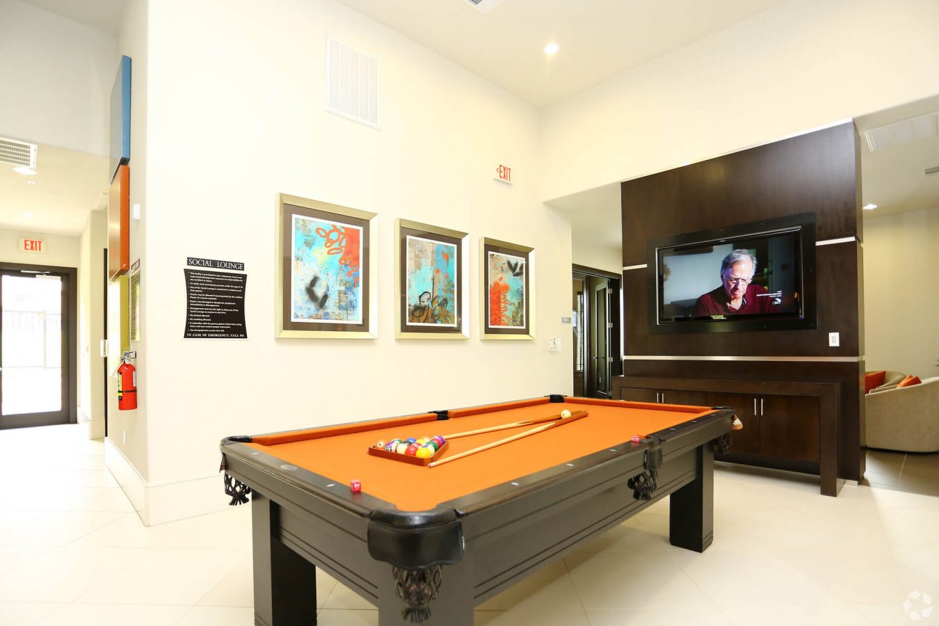 Ladera Hill Country - lounge